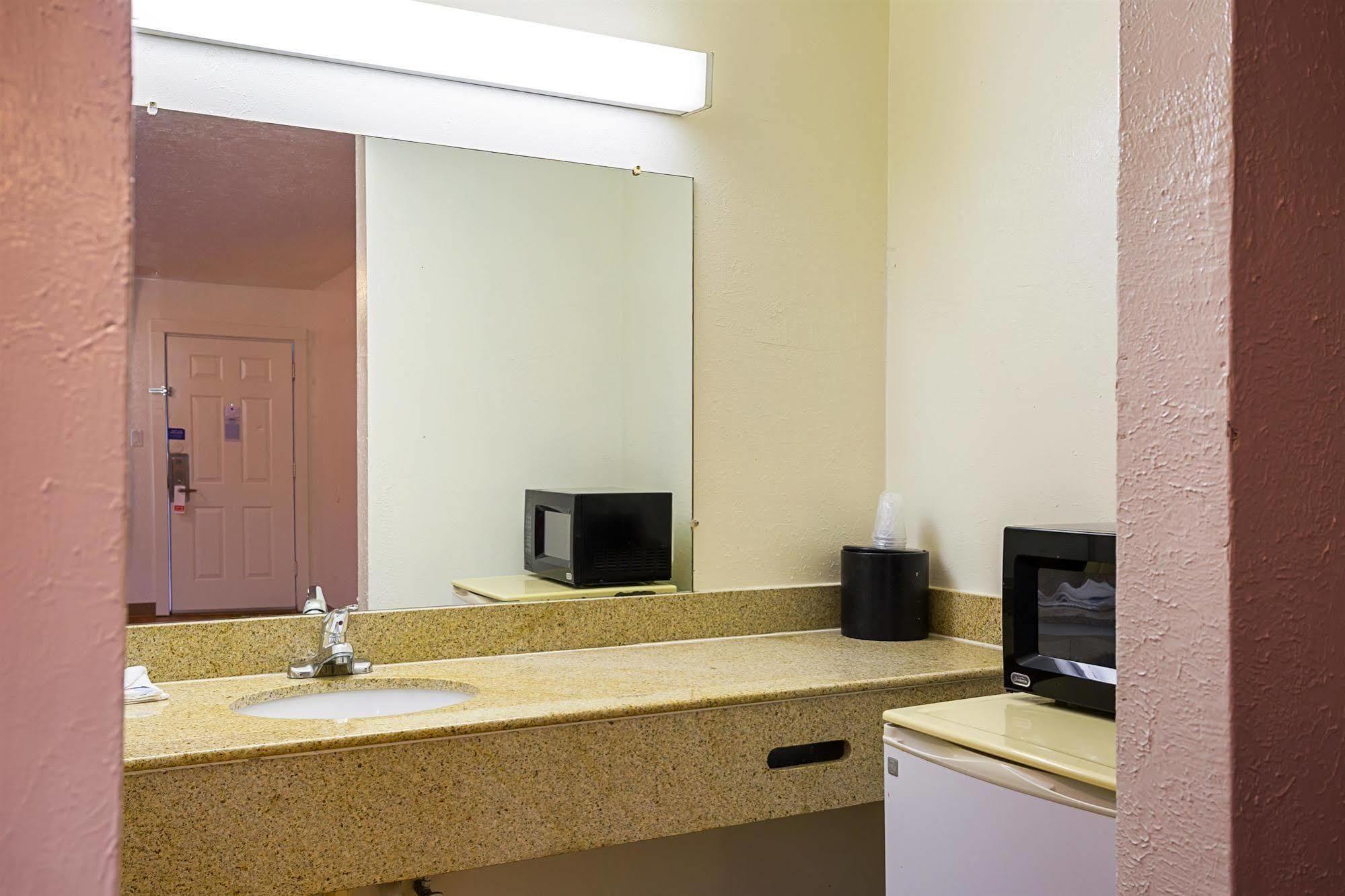 Motel 6-Madisonville, Tx Bagian luar foto