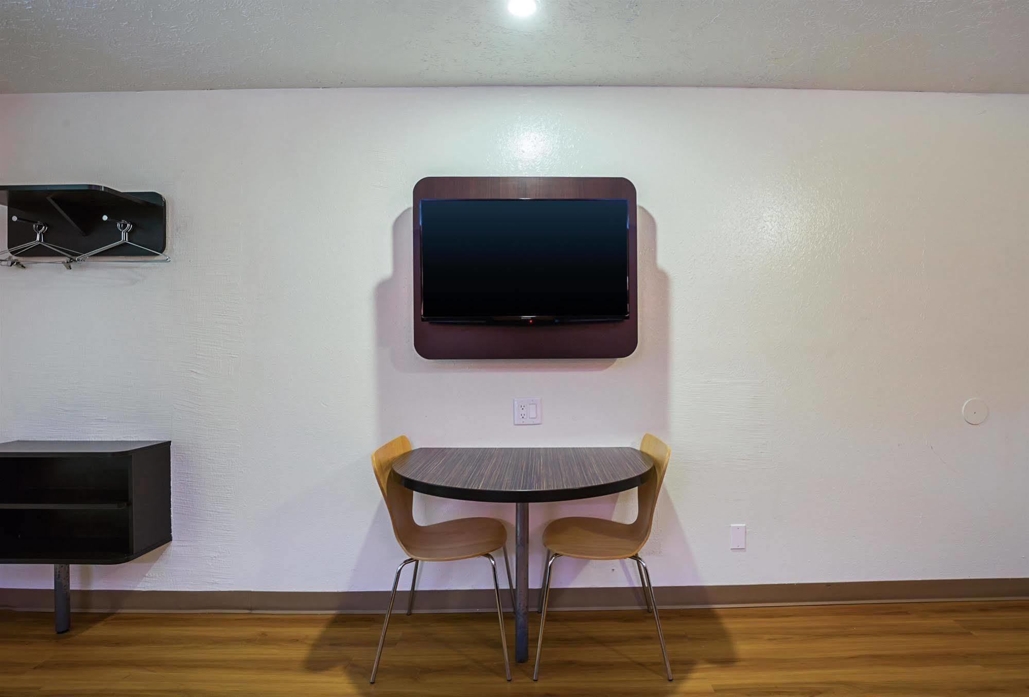 Motel 6-Madisonville, Tx Bagian luar foto